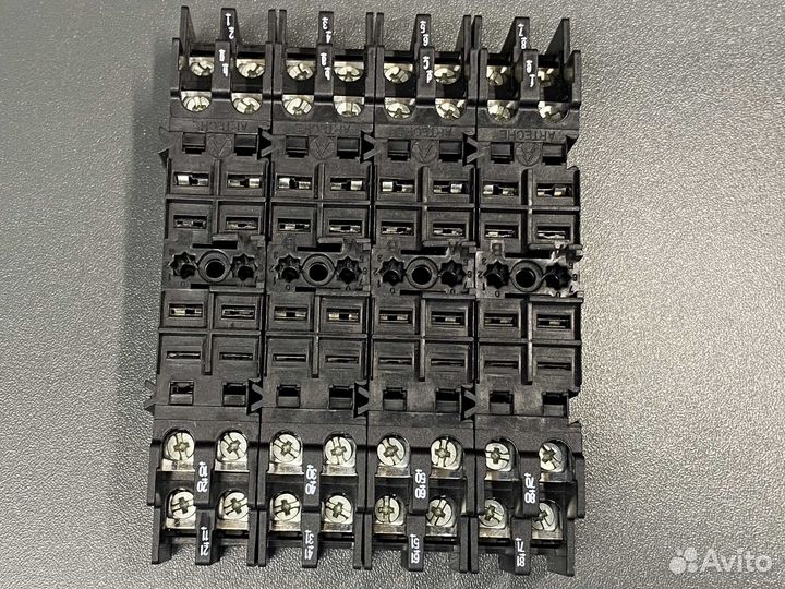 Siemens 7XP9012-0 цоколь, новый, 3 шт