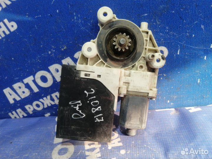 Моторчик стеклоподъемника Ford Focus 2 седан 2007