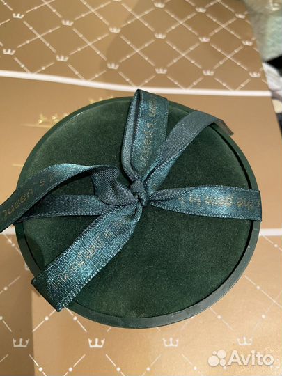 Винтажное коробка и флакон