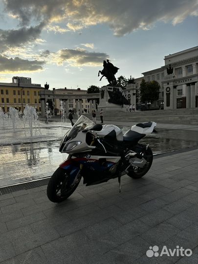 BMW S1000RR