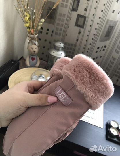 Варежки женские