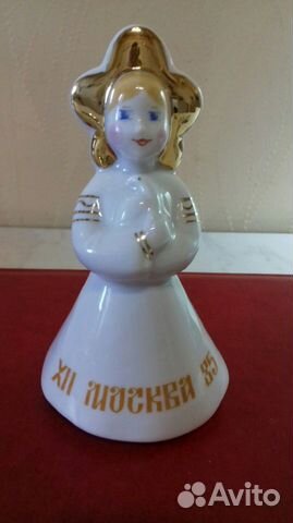 Фарфоровая статуэтка 