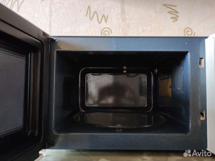Микроволновая печь Samsung с грилем