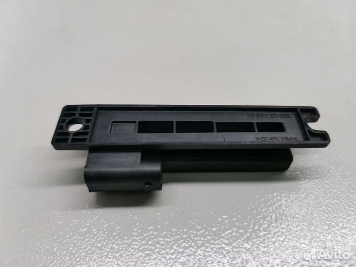 Антенна Land Rover Discovery 4 2.7 2012