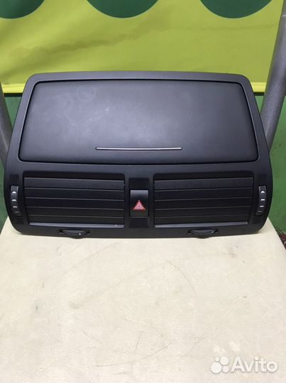 Центральный Бардачек шкода окт А5