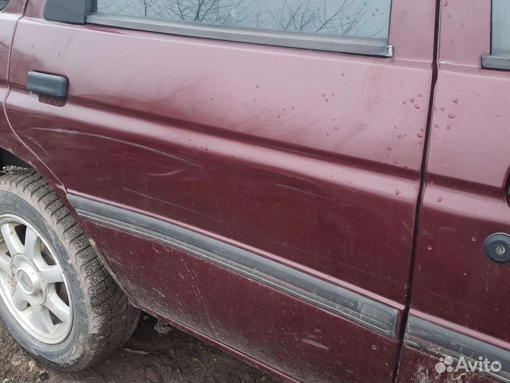 Задняя правая дверь ford escort clx