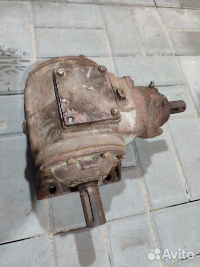 Редуктор угловой