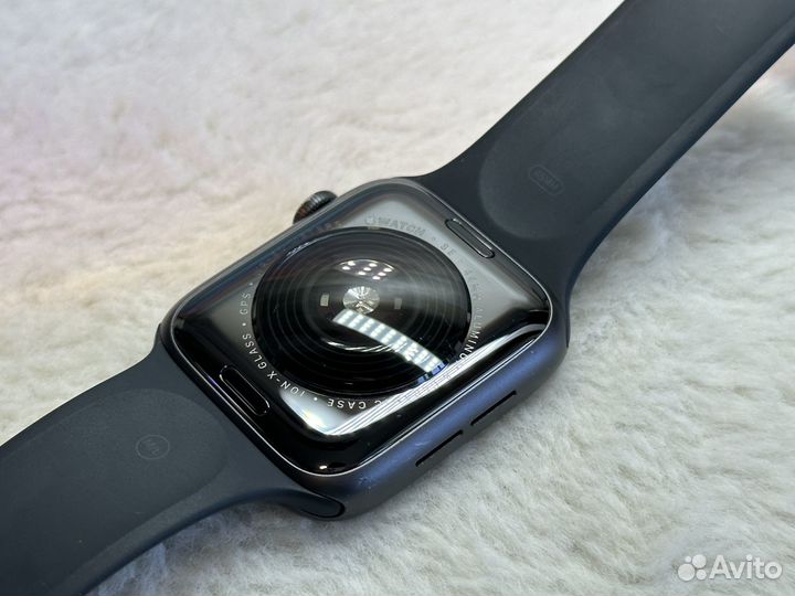 Apple Watch SE 44mm акб 92