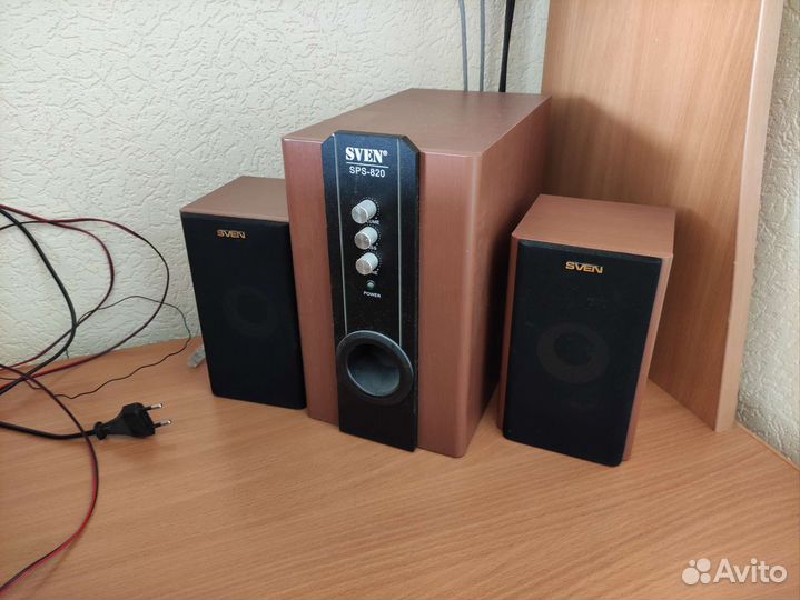 Колонки Sven SPS-820, 2.1, коричневый