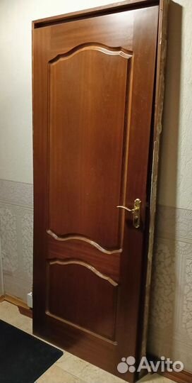 Двери межкомнатные из массива