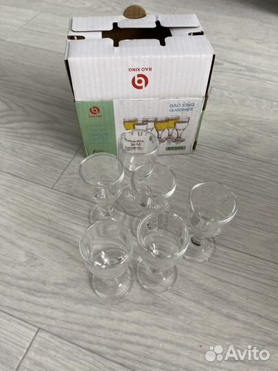 Новый набор рюмок в форме бокала
