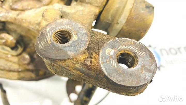 Кулак поворотный задний правый Kia Ceed 1 хэтчбек