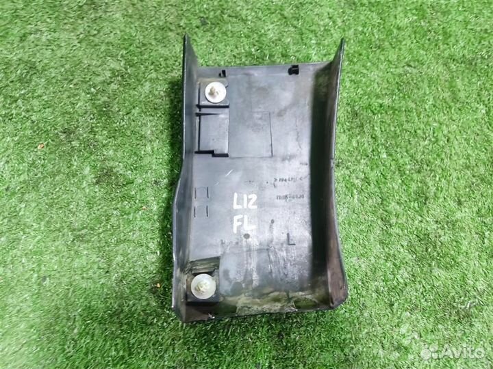 Накладка крыла переднего левого Suzuki Grand Vita