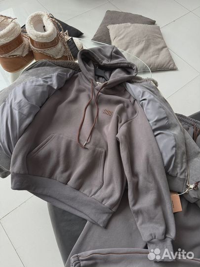 Костюм тройка с курткой miu miu новый