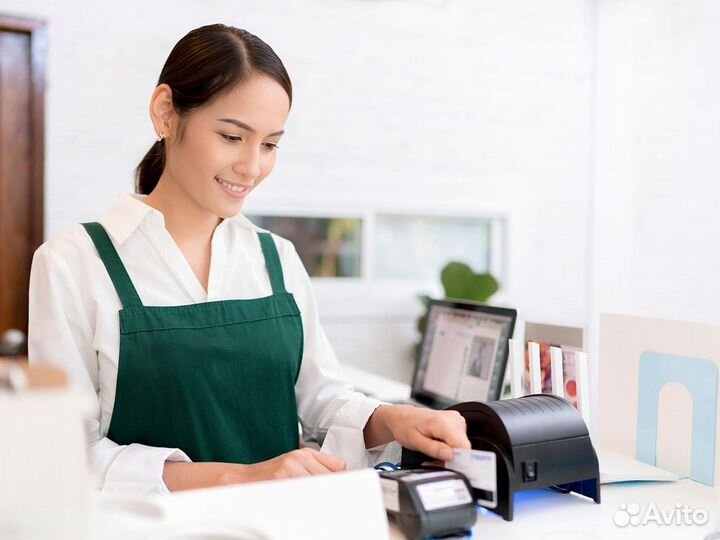 Кассир в кафе