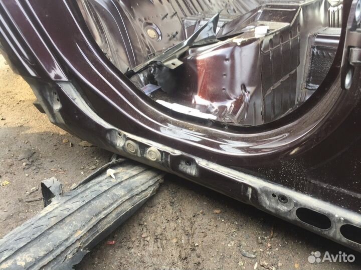 Стойка кузова центральная правая (Jaguar XF)