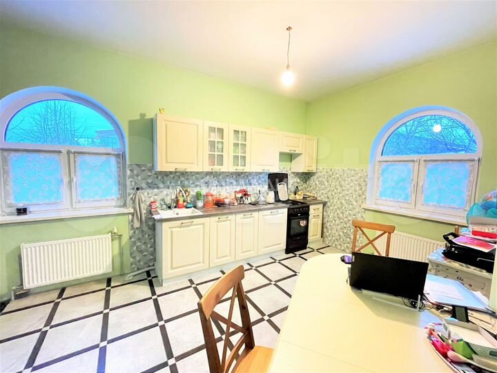 Дом 307 м² на участке 6 сот.