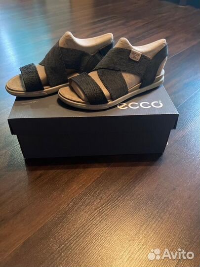 Сандалии Ecco женские