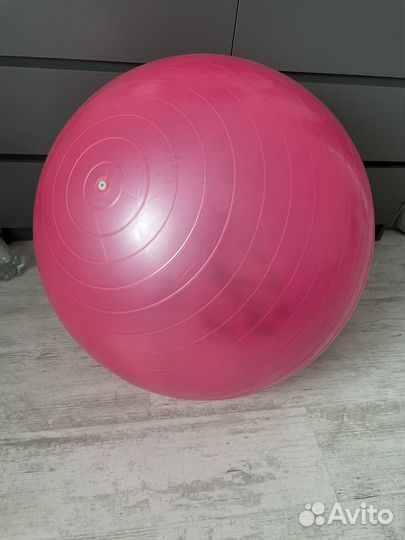 Гимнастический мяч фитбол