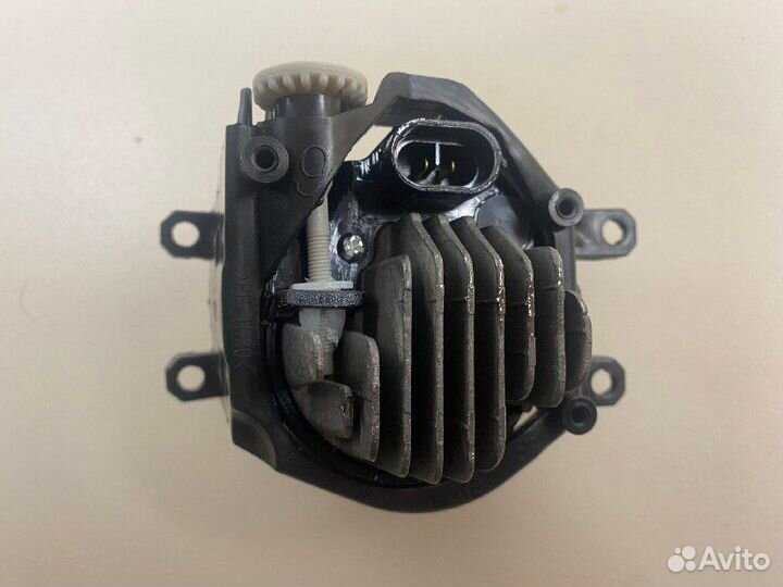 Туманка Toyota Land Cruiser 200 15- (LED)