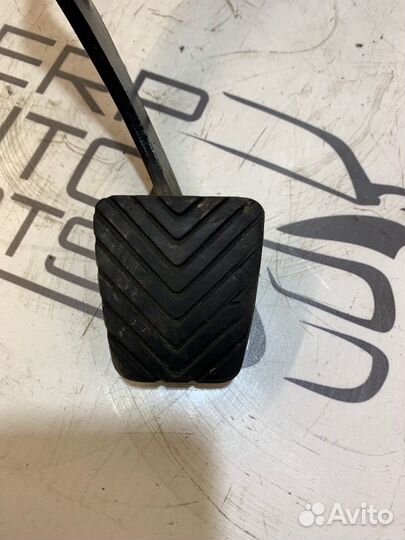 Педаль сцепления Kia Ceed ED купе G4GC 2.0 2009