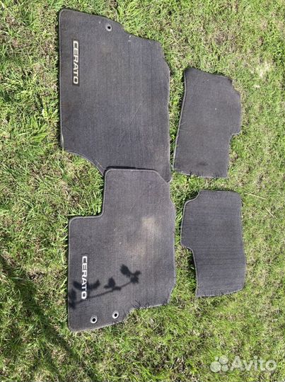Автомобильные коврики резиновые