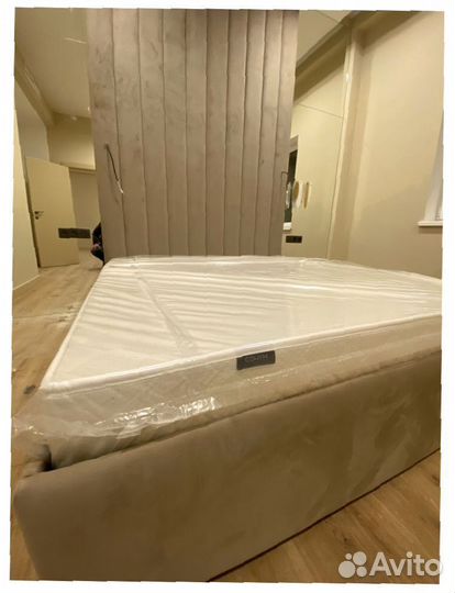 Кровать с подъёмным механизмом