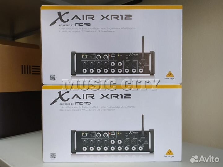 Behringer XR12 рэковый микшер