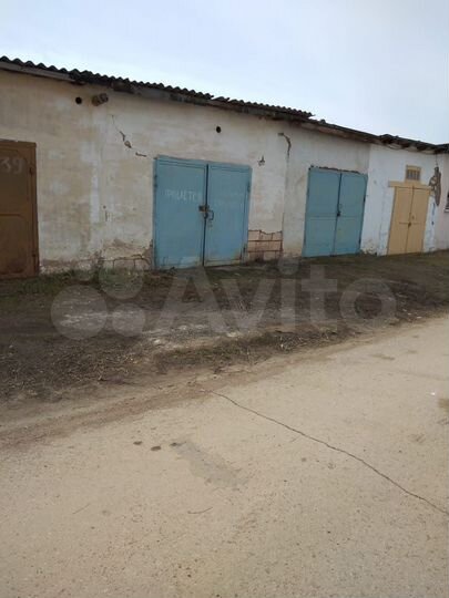 Гараж, > 30 м²