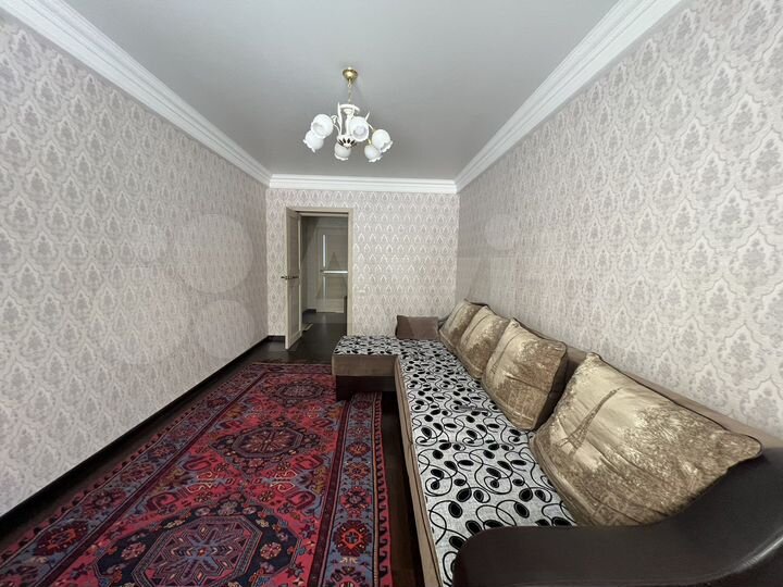 2-к. квартира, 64 м², 1/10 эт.