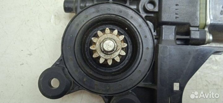 Мотор стеклоподъемника передний левый Ford Focus 2