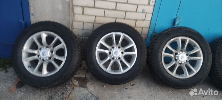 Колеса зимние 235 65 R17