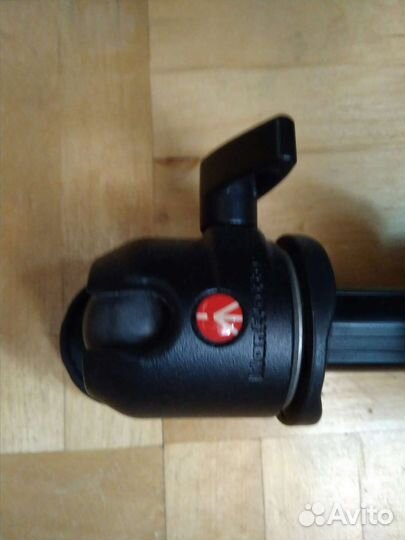 Штатив manfrotto 055 для предметной фотосъемки