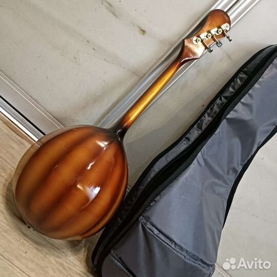 Домра малая (прима) новая с чехлом в муз школу