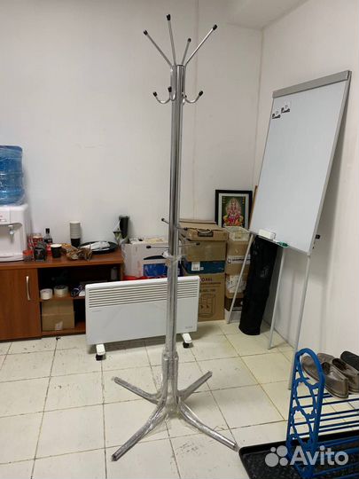 Вешалка напольная в офис дом