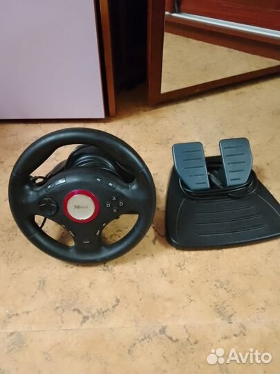 Игровой руль trust