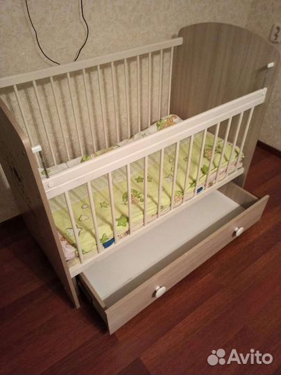 Детская кроватка