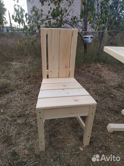 Мебель для дачи из массива дерева