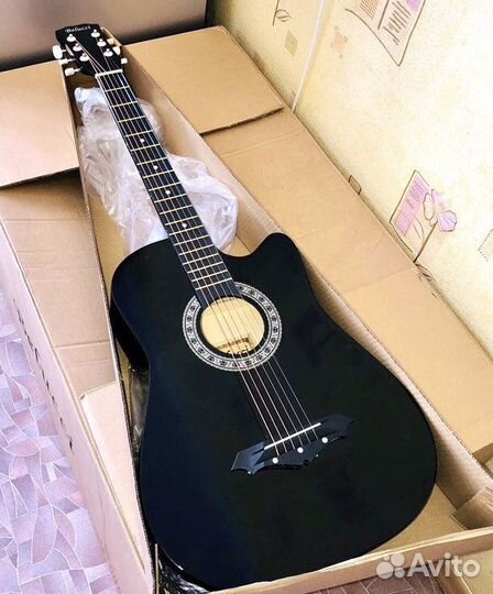Гитара черная