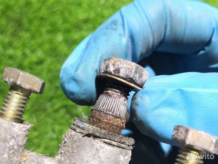 Моторчик дворников Volvo 850