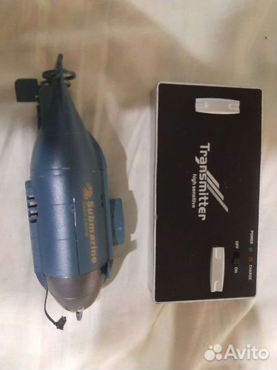 Маленькая подводная лодка на радиоуправлении