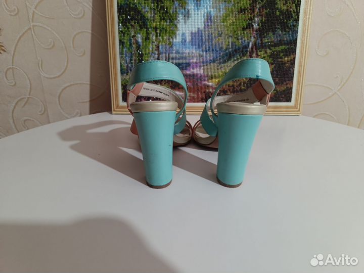 Босоножки женские 38 размер