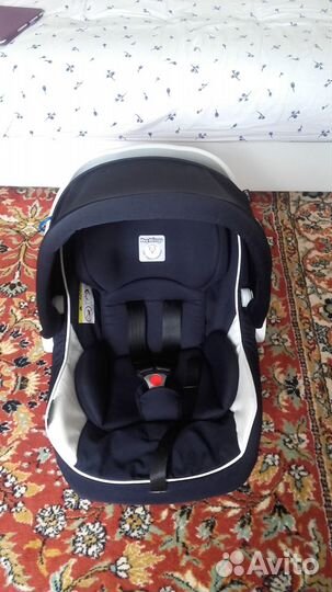 Автомобильное кресло переноска Peg-perego