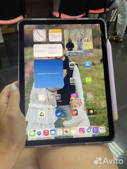 Планшет и стилус Apple iPad Air 2022