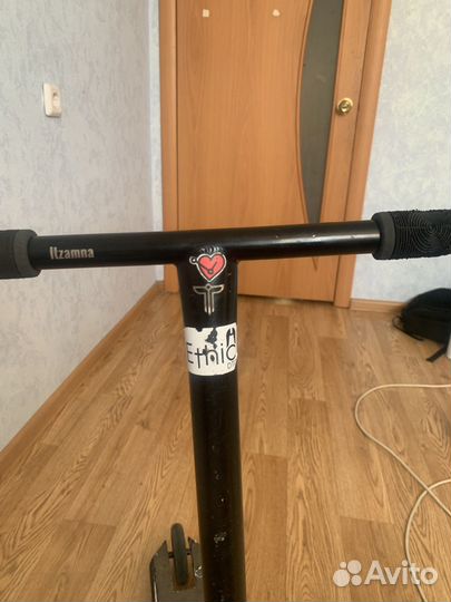 Трюковой самокат кастом в парк