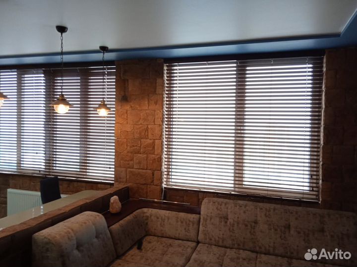 Натуральные деревянные жалюзи горизонтальные