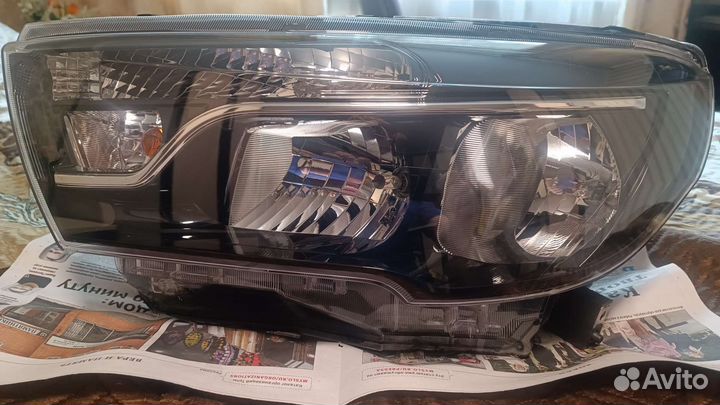 Блок-фара Лада Веста