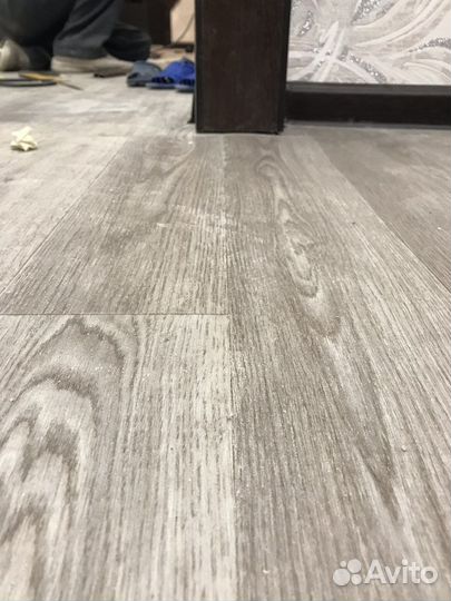 Укладка настил линолеума, кварцвинила, ламината