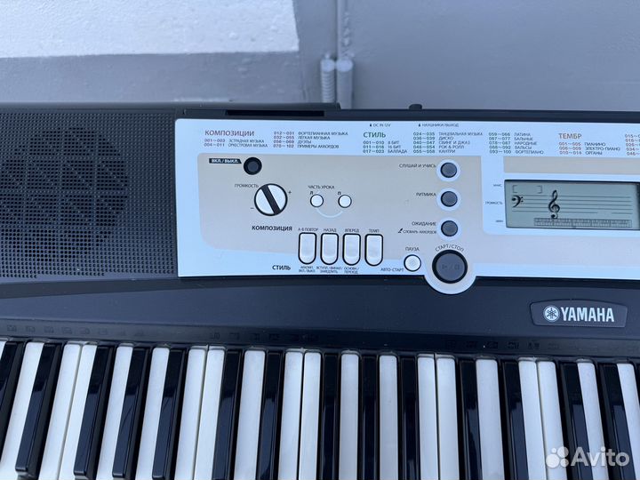 Синтезатор yamaha PSR- R200
