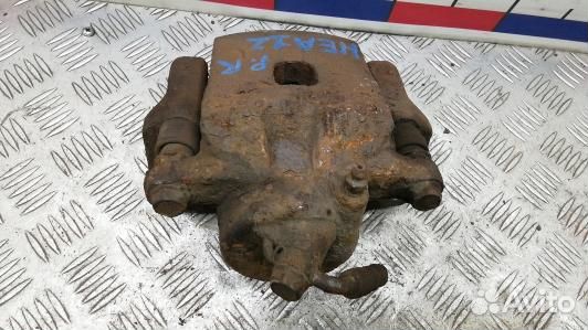 Суппорт тормозной передний правый toyota RAV 4 ZCA2 (HEA12N701)